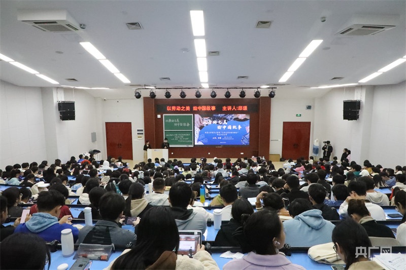 天博下载南昌大学：通识教育改革巧融非遗技艺 拓宽文化传承新路径(图1)